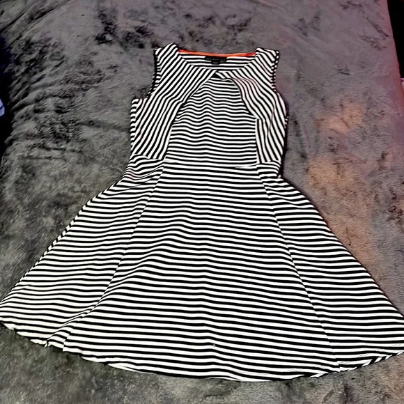green emerald velvet dress Delta Mini Dress main image 1